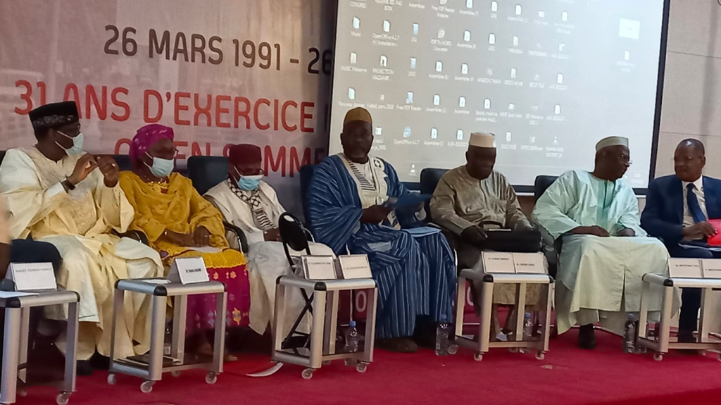 ACCUSÉS D’ÊTRE RESPONSABLES DU CHAOS ACTUEL : Les acteurs du mouvement démocratique en quête de solutions pour sauver le Mali
